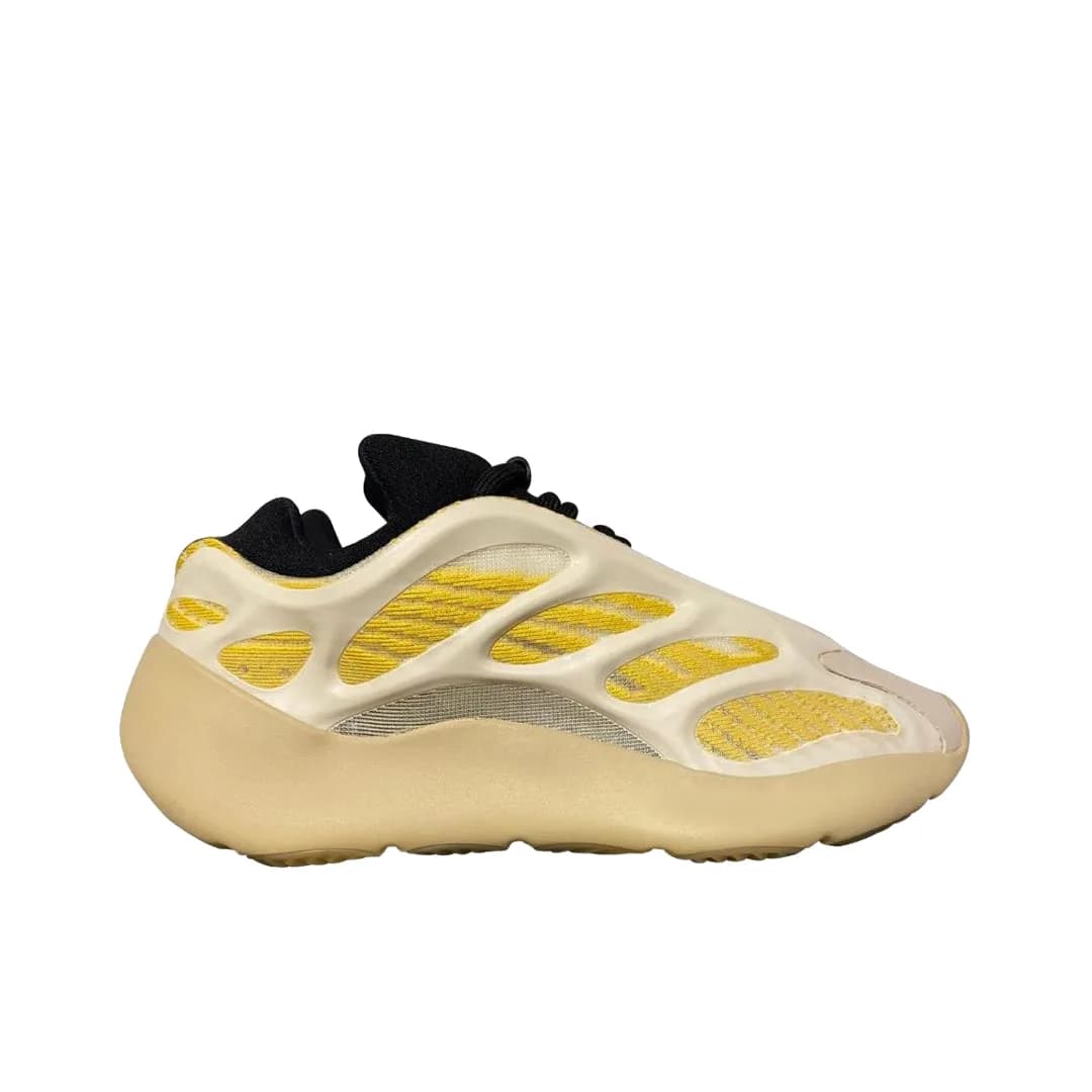 Adidas Yееzy 700 V3 — Safflower