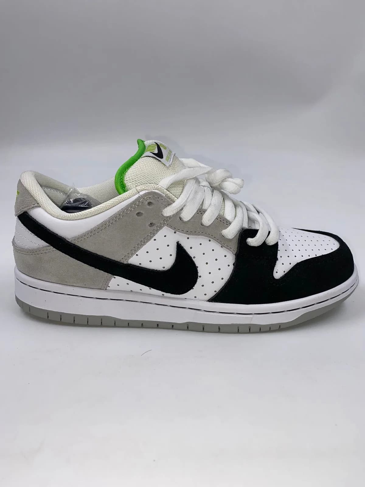 Dunk Low  White iegion Pine — NIK SV DUNK LOW PRO 011