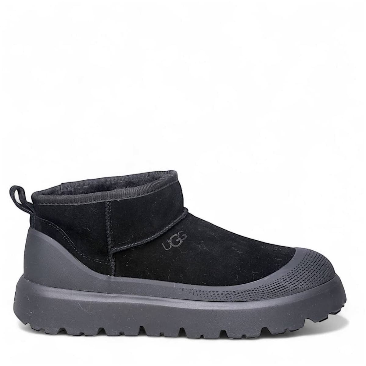 UGG Ultra Mini Hybrid — Black